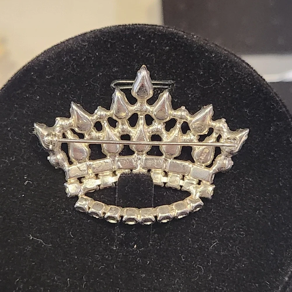 VTG  B. David Royal Family Crown Brooch‎ Multicolor Rhinestone Faux Pearl Signed